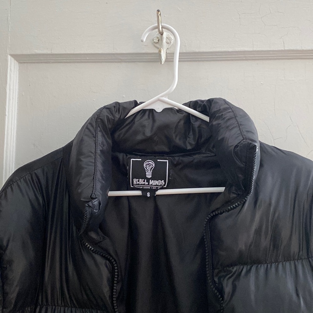 I am selling a jacket that I don’t need no more.
